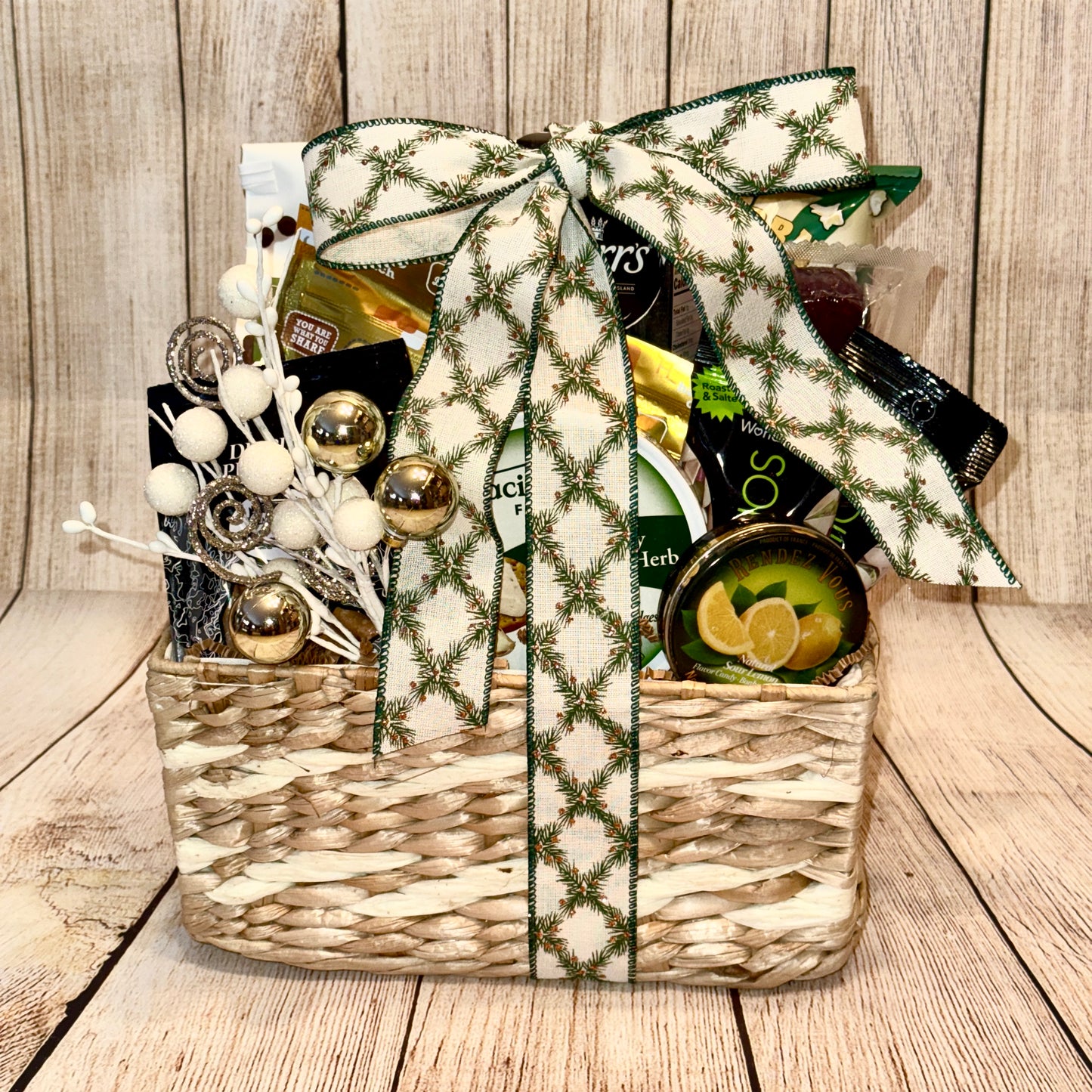 Holiday Snack Gift Basket