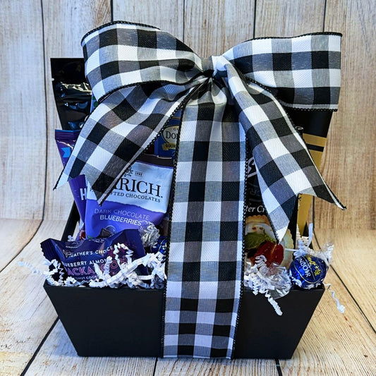 Sweet & Savory Gift Basket - Gourmet Delights for Every Occasion